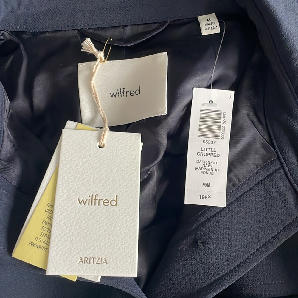 Black Cropped Women’s Aritzia Jacket- NWT - Picture 6 of 6